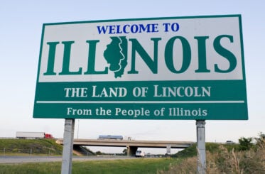 Popular restaurant chain lays off 18% of corporate workforce in Illinois