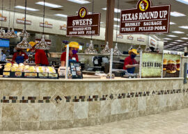Buc-ee's barbecue station