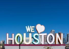 "We heart Houston" sign