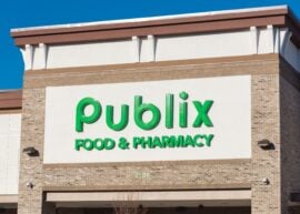 Publix Food and Pharmacy sign