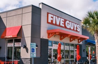 Famous burger chain plans Louisiana closure as restaurant cutbacks spread nationwide