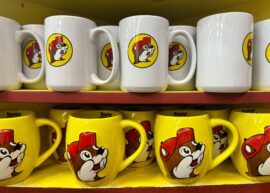 Buc-ee's mugs on a shelf