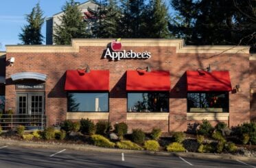 Two popular restaurant chains pair up as dual-branded restaurants expand across the U.S.