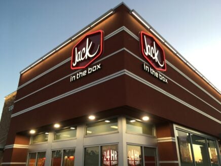 Popular burger chain confirms Washington closure and layoffs