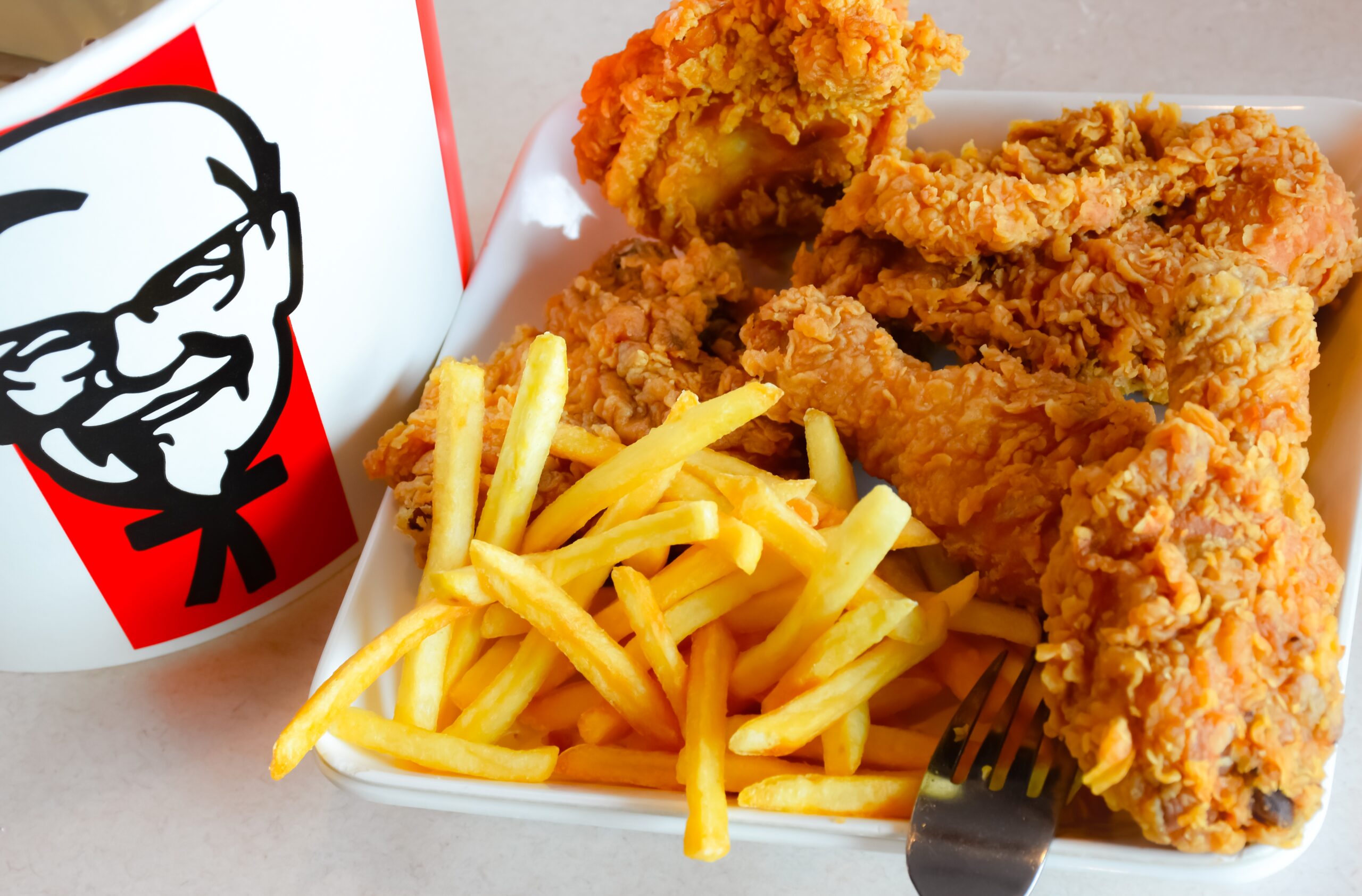 This Is Not A Drill: Two Discontinued Kfc Items Are Back By Obsessive Demand! - 1v0lrvz
