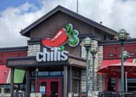 Chili's sign and restaurant