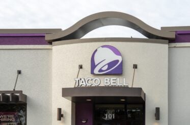 โIt kind of just tasted like straight sugarโ: Taco Bell customer gets mystery dessert ahead of launch