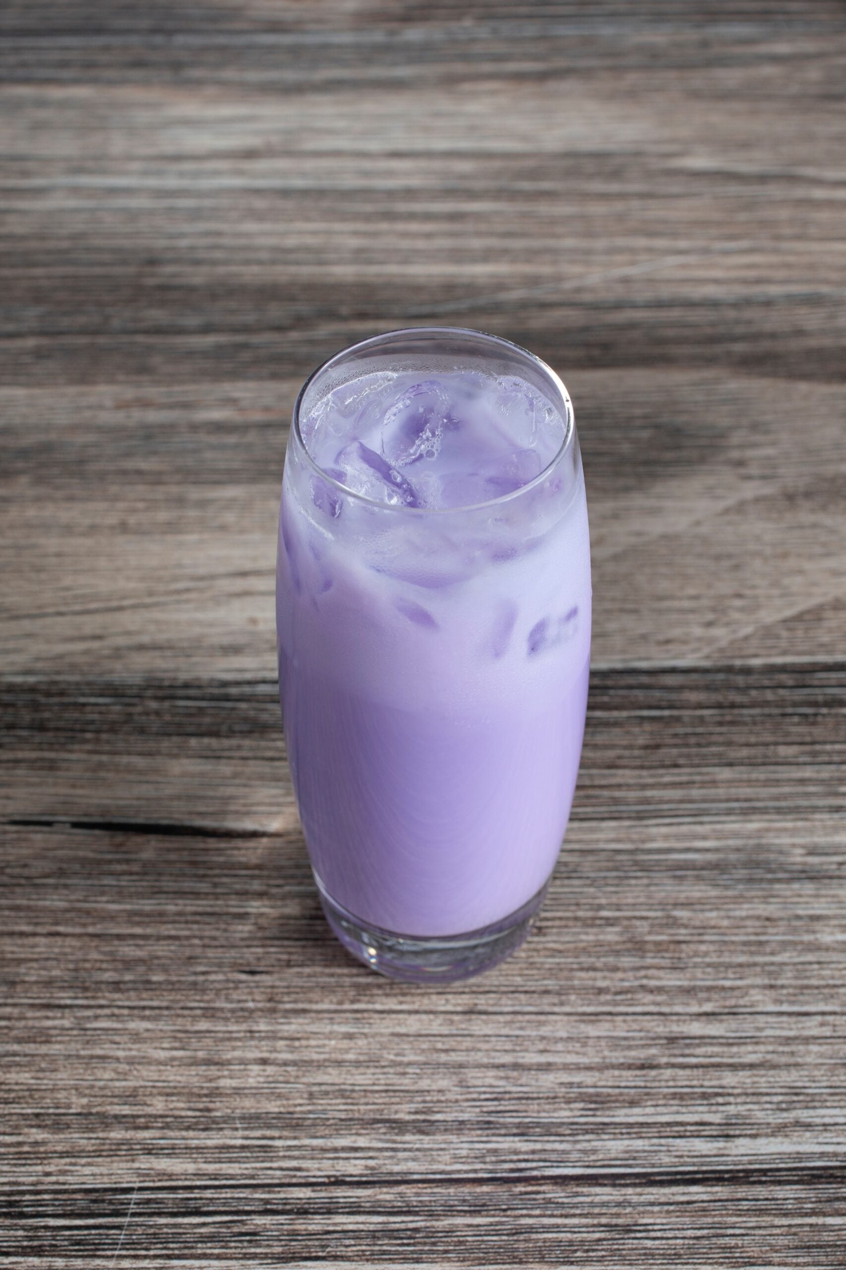 Iced Lavender Cream Oatmilk Matcha