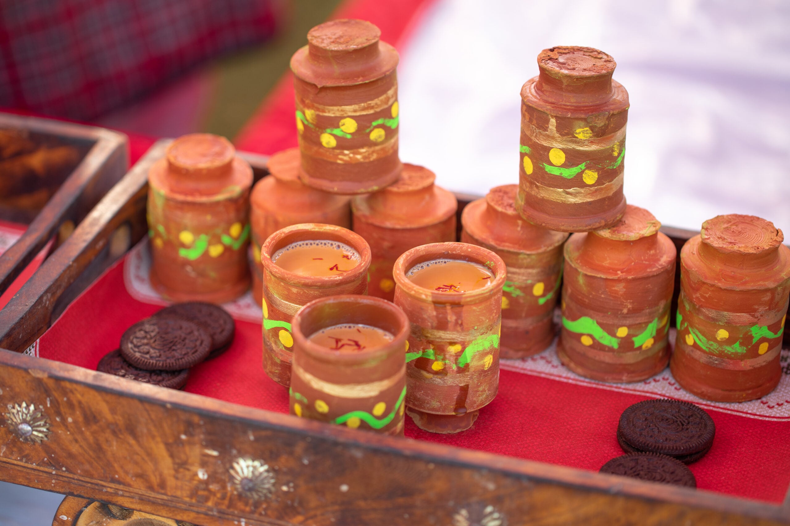 Traditional zafroni tea in clay pots. 
