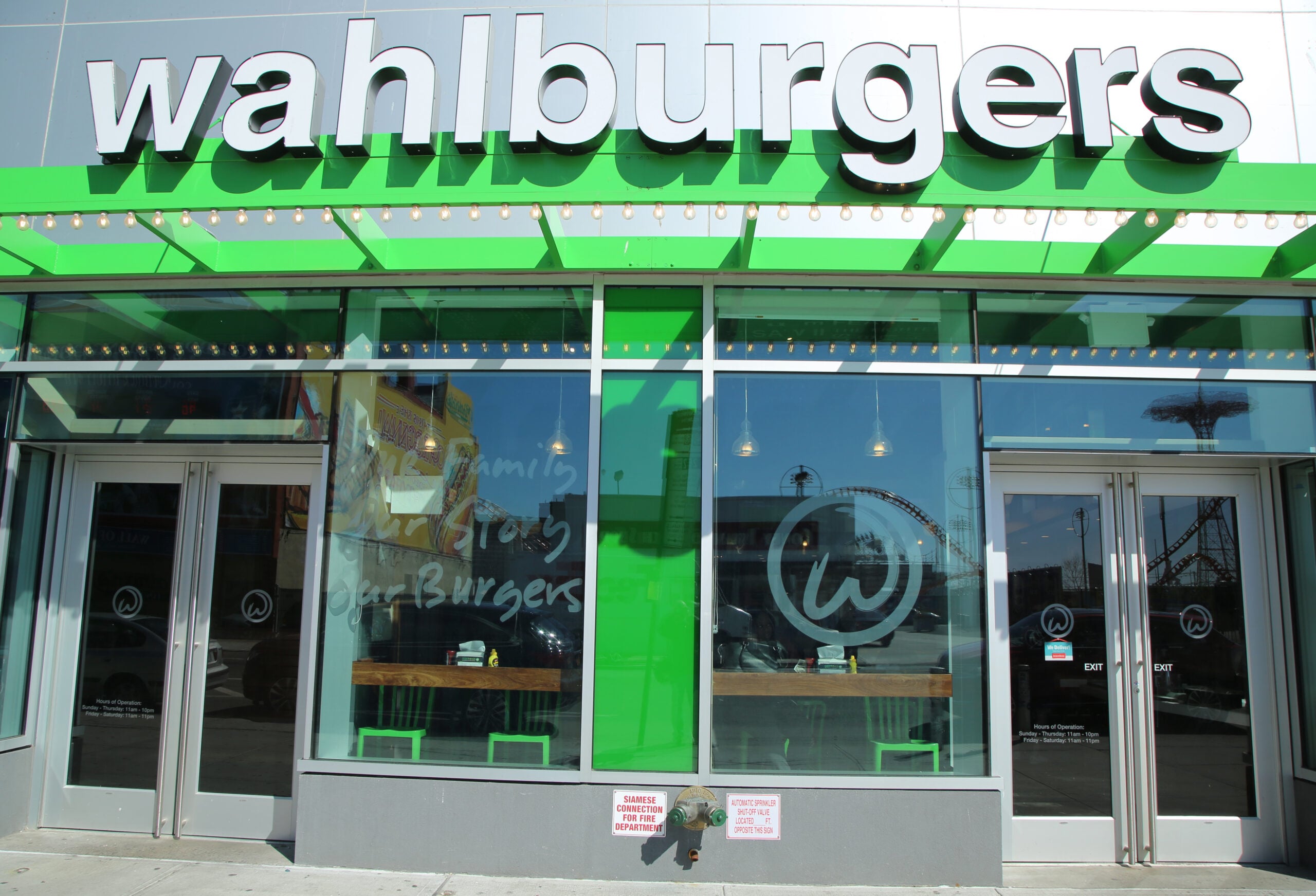 Wahlburgers