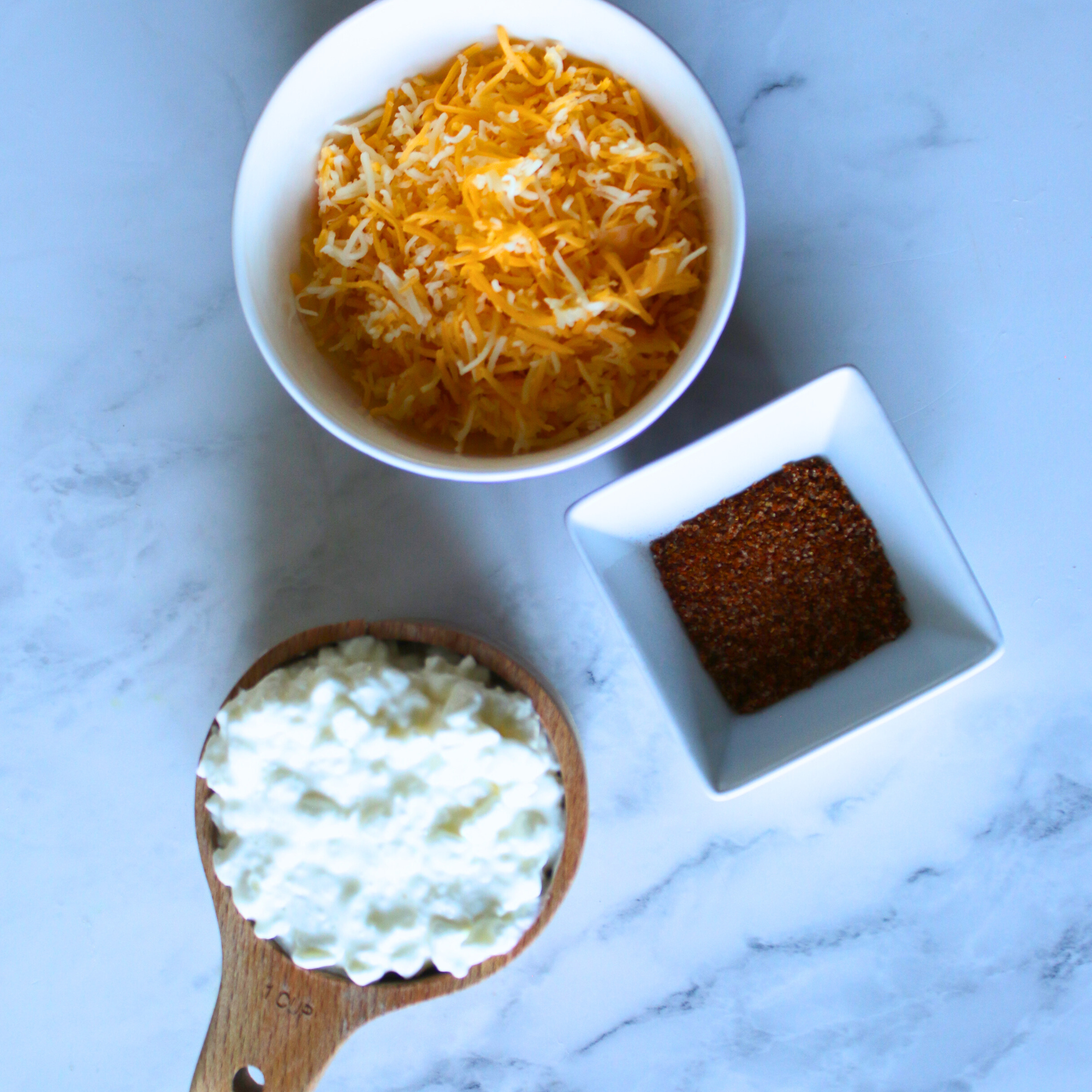 Cottage cheese, taco seasoning, and shredded cheese.