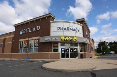 Major Pharmacies Give Up, Abruptly Announce 2,000+ Store Closures in Nationwide Implosion
