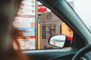 Arizona among biggest losers as popular burger chain closes hundreds of locations nationwide